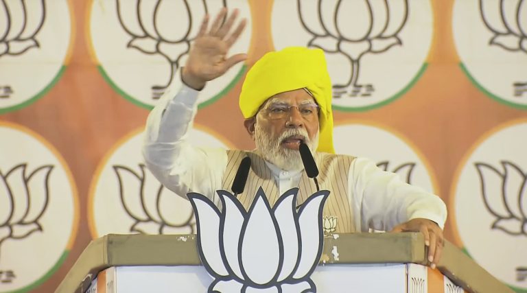PM Modi in Latur : ‘कुछ लोग किस्तों में प्रधानमंत्री बनाना चाहते हैं’,लातूर में बोले पीएम मोदी,राहुल गांधी को लेकर कही ये बात,जानें पीएम ने क्या कहा ?