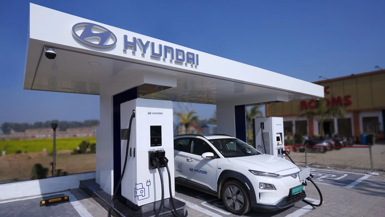 Hyundai ने चेन्नई में 180 KV का EV फास्ट चार्जिंग स्टेशन किया स्थापित,तमिलनाडु में 100 चार्जिंग स्टेशन लगाने की योजना