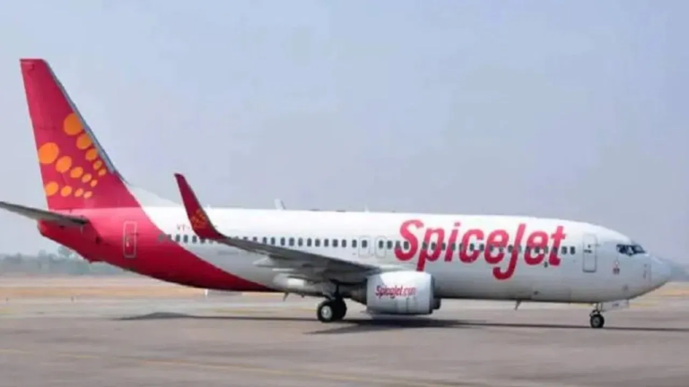 SpiceJet के विमान में आई खराबी,लेह के लिए भरी थी उड़ान,वापस दिल्ली लौटा,प्लेन में 135 यात्री थे सवार