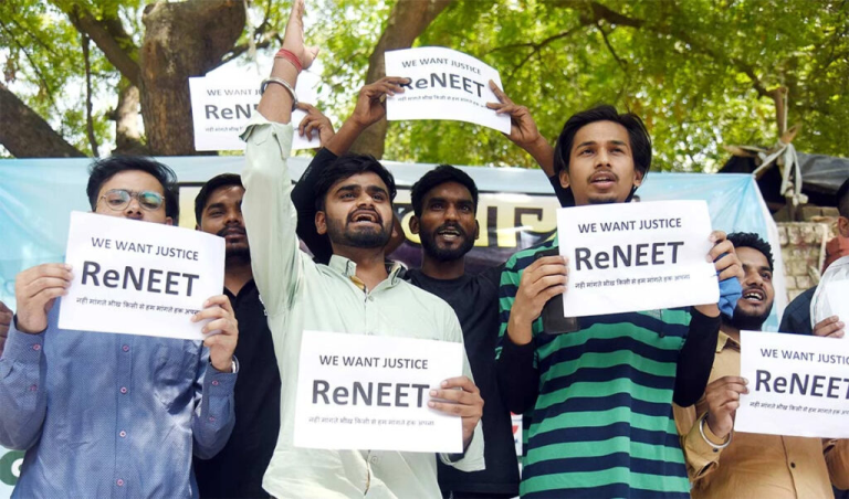 NEET UG परीक्षा रद्द करने की छात्रों की याचिका पर सुप्रीम कोर्ट में सुनवाई,कोर्ट ने केंद्र सरकार, NTA से मांगा जवाब