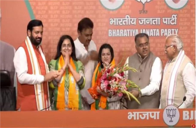 हरियाणा में कांग्रेस को बड़ा झटका,किरण चौधरी बेटी श्रुति के साथ BJP में हुईं शामिल