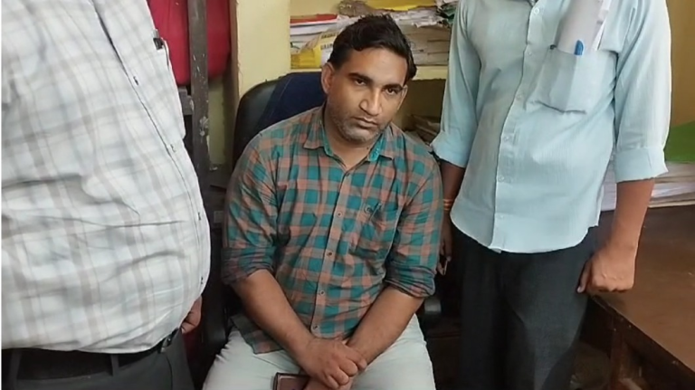 Acb Action : घूसखोरी पर एसीबी का शिकंजा,सवाई माधोपुर में जलदाय विभाग के वरिष्ठ सहायक को 10 हजार की रिश्वत लेते किया गिरफ्तार