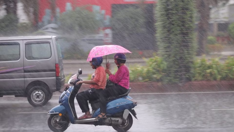 Rajasthan Weather Update : राजस्थान में मॉनसून की गति हुई धीमी,फिर भी आज इन जिलों में होगी बारिश,जानें मौसम विभाग ने क्या कहा ?