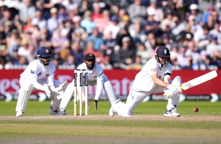 ENG vs SL Test: पहले टेस्ट में इंग्लैंड ने श्रीलंका को 5 विकेट से रौंदा, जो रूट ने खेली मैच जिताऊ पारी, तोड़ा इस खिलाड़ी का रिकॉर्ड