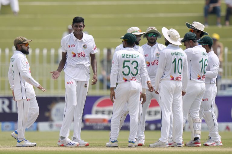 PAK vs BAN 1st Test: बांग्लादेश ने रचा इतिहास, टेस्ट क्रिकेट में पहली बार पाकिस्तान को हराया, 10 विकेट से दर्ज की जीत