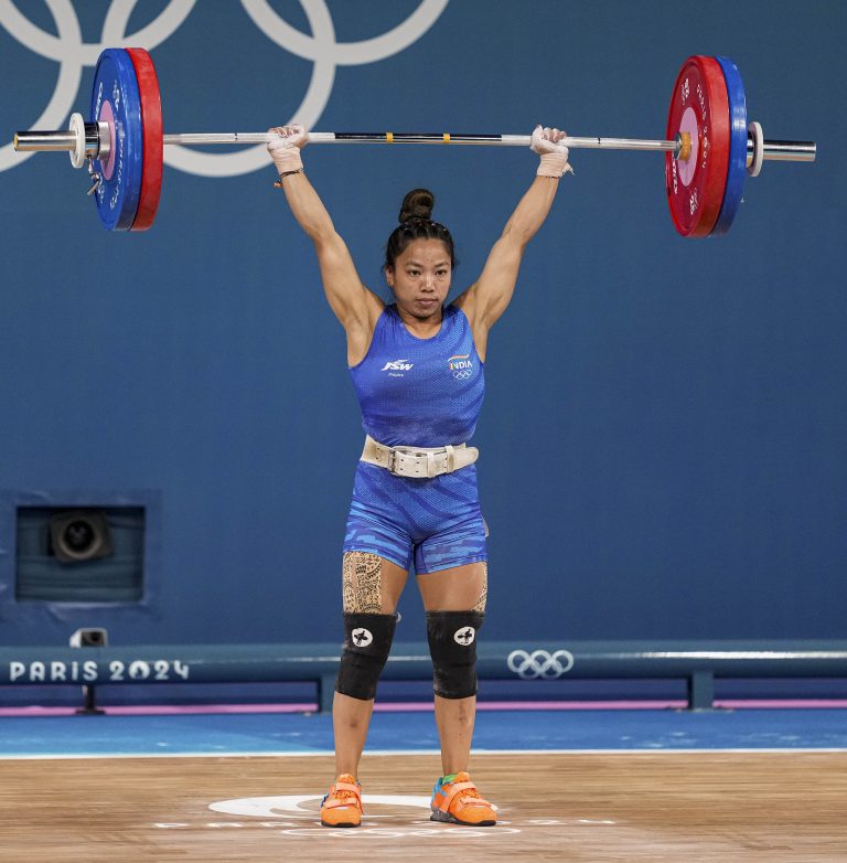 Paris Olympics 2024: मीराबाई चानू 1 किलो वजन से लगातार दूसरी बार ओलंपिक पदक जीतने से चूकी, चौथे स्थान पर रही