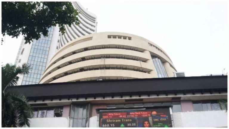 Stock Market Update: तेजी के साथ खुला शेयर बाजार, Sensex में 287 अंकों का उछाल, Nifty 24,638 के स्तर पर, इन शेयर में रही तेजी