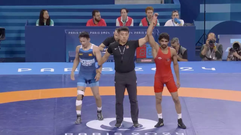 Paris Olympics 2024: पहलवान अमन सहरावत  क्वार्टर फाइनल में पहुंचे, विपक्षी पहलवान को 10-0 से हराया