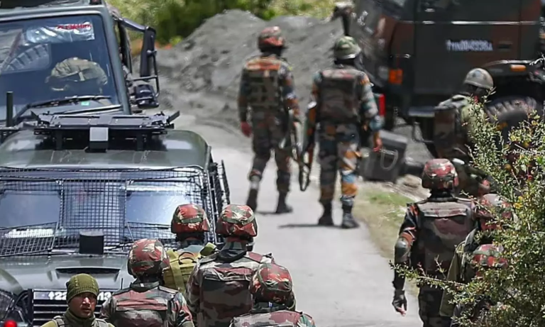 Jammu Kashmir के राजौरी में सेना ने घुसपैठ की कोशिश की नाकाम, 2 आतंकवादियों को मार गिराया, भारी मात्रा में हथियार बरामद