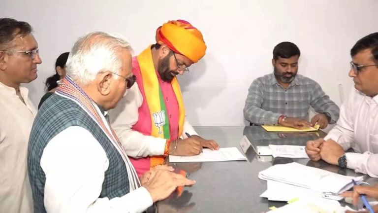 Haryana Elections: मुख्यमंत्री नायब सिंह सैनी ने लाडवा विधानसभा सीट से दाखिल किया नामांकन, तीसरी बार सरकार बनने का दिया दावा