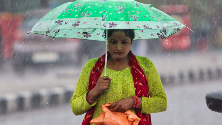 Rajasthan Weather : राजस्थान में अगले 2 हफ्ते जारी रहेगा बारिश का सिलसिला, आगामी 24 घंटे में इन जिलों में बारिश का अलर्ट