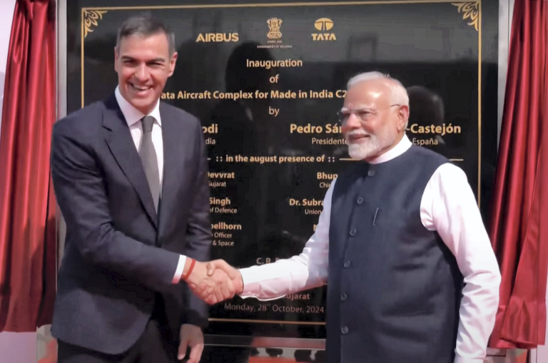 PM Modi और स्पेन के प्रधानमंत्री सांचेज ने Tata-Airbus Aircraft Plant का उद्घाटन किया, प्रधानमंत्री ने रतन टाटा को किया याद