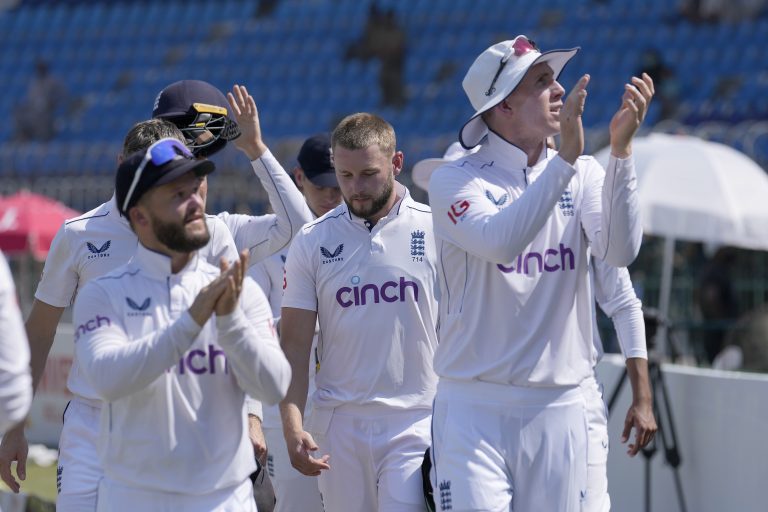 ENG vs PAK 1st Test: मुल्तान में पाकिस्तान की करारी हार, इंग्लैंड ने पहले टेस्ट में पारी और 47 रन से हराया