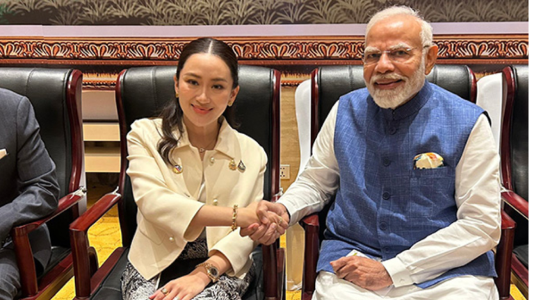 PM Modi Laos Visit: प्रधानमंत्री मोदी ने थाईलैंड की प्रधानमंत्री पैतोंगतार्न शिनावात्रा से की मुलाकात, इन मुद्दों पर हुई चर्चा