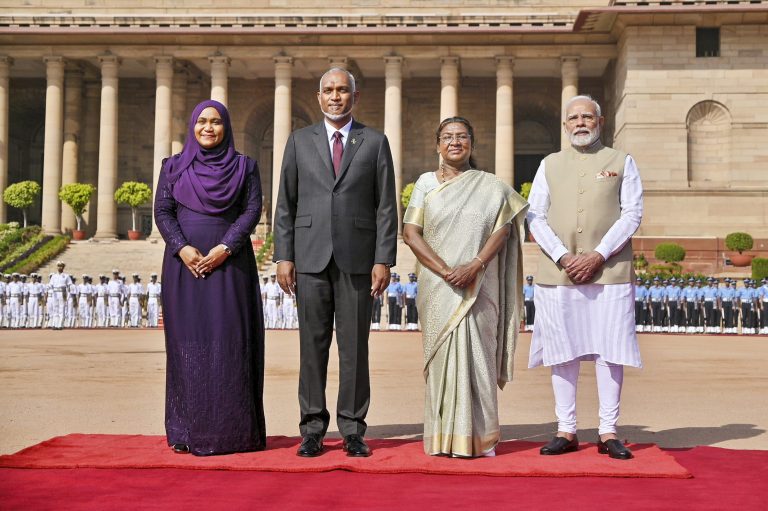 Mohammad Muizzu India Visit: मालदीव के राष्ट्रपति मुइज्जू का राष्ट्रपति भवन में शानदार स्वागत, पीएम मोदी भी रहे मौजूद