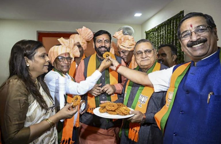 Haryana New Government: नायब सिंह सैनी ने हरियाणा में सरकार बनाने का दावा पेश किया, 17 अक्टूबर को लेंगे शपथ