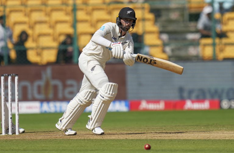 IND VS NZ 1st Test Live Update: दूसरे दिन का खेल खत्म, न्यूजीलैंड का स्कोर 180/3, भारत के खिलाफ 134 रन की बढ़त