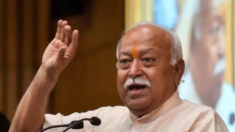 RSS प्रमुख मोहन भागवत ने हिंदू समाज को दिया एकता का संदेश, बोले-‘भारत एक हिंदू राष्ट्र, हमें एकजुट होना होगा’। Mohan Bhagwat