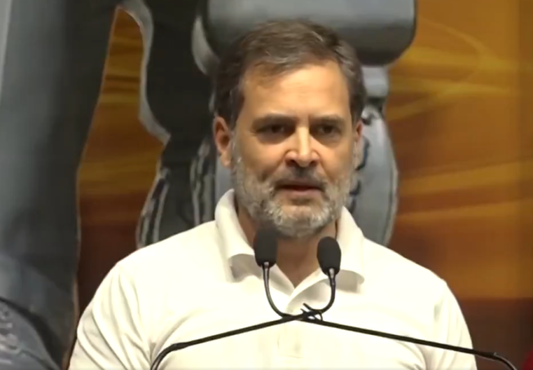Rahul Gandhi ने पीएम मोदी और RSS पर लगाया बड़ा आरोप, संविधान दिवस के मौके पर कही ये बात