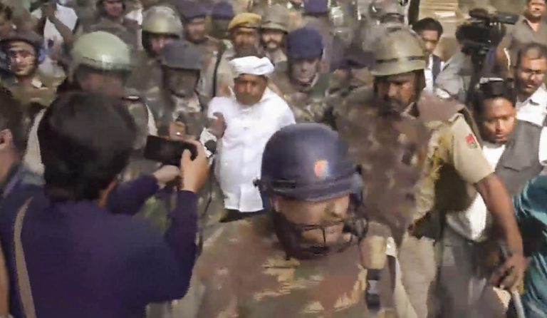 Naresh Meena Arrest: SDM को थप्पड़ मारने वाले नरेश मीणा को पुलिस ने समरावता गांव से गिरफ्तार किया, समर्थकों ने किया विरोध