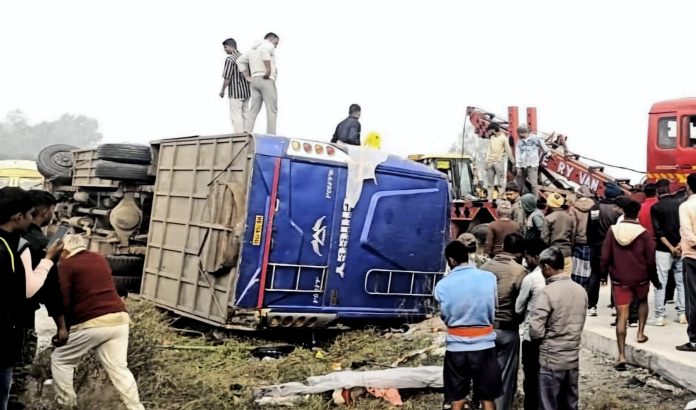 Bus accident in Jharkhand's Hazaribagh