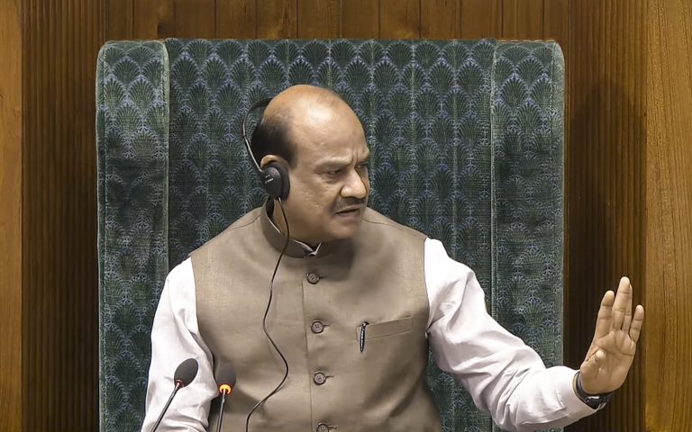 Parliament Winter Session: लोकसभा में अडानी और संभल मामले को लेकर विपक्ष का हंगामा, कार्यवाही दिनभर के लिए स्थगित