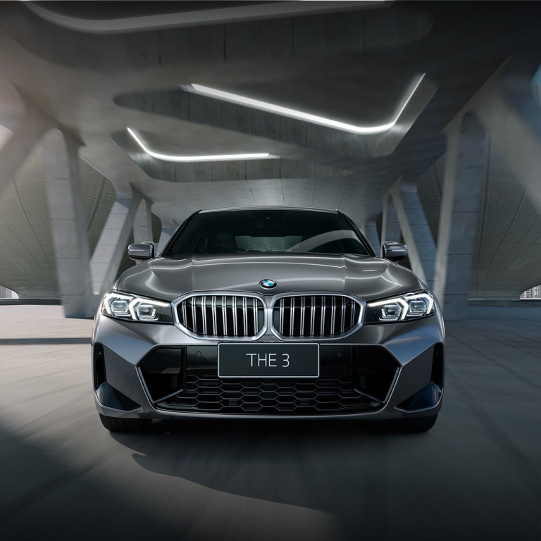 BMW Car Price : मर्सिडीज बेंज के बाद अब BMW  ने कीमत बढ़ाने का ऐलान किया, जानें दाम में कितना होगा इजाफा