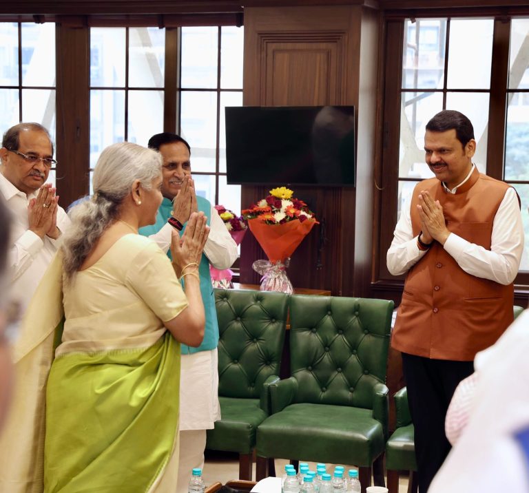 Maharashtra CM: देवेंद्र फडणवीस होंगे महाराष्ट्र के  मुख्यमंत्री, भाजपा विधायक दल की बैठक में चुना गया दल का नेता