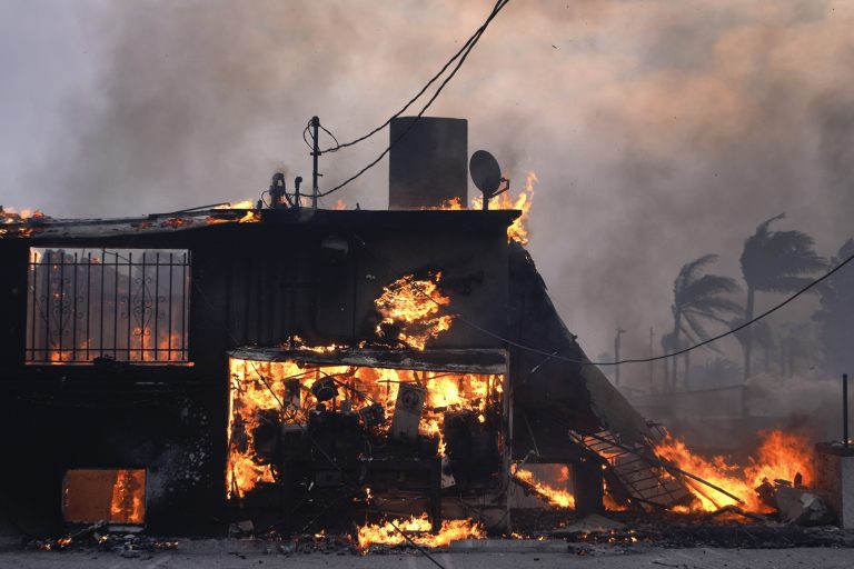 Los Angeles Wildfire: अब तक नहीं बुझी लॉस एंजिलिस के जंगल की आग, अब तक 24 लोगों की मौत, कई लापता, इस बीच तूफानी हवाओं की चेतावनी ने बढ़ाई चिंता