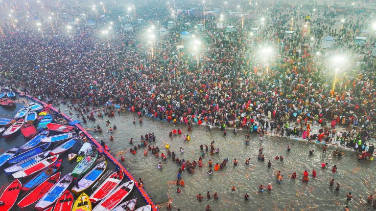 Mahakumbh 2025: पौष पूर्णिमा स्नान के साथ महाकुम्भ मेला शुरू, 60 लाख से अधिक लोगों ने लगाई आस्था की डुबकी