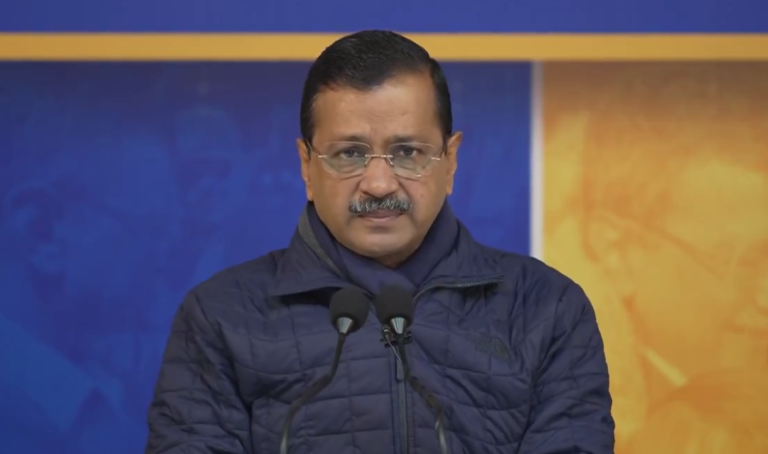 Arvind Kejriwal ने पीएम मोदी को लिखा पत्र, दिल्ली मेट्रो में छात्रों को 50 फीसदी किराए में छूट देने की उठाई मांग, फ्री बस यात्रा को लेकर भी ऐलान