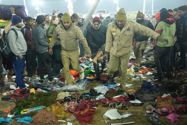 Mahakumbh Stampede: महाकुंभ में भगदड़ में 20 लोगों की मौत, बढ़ सकता आंकड़ा, राहुल गांधी ने हादसे के लिए VIP कल्चर और बदइंतजामी को बताया वजह