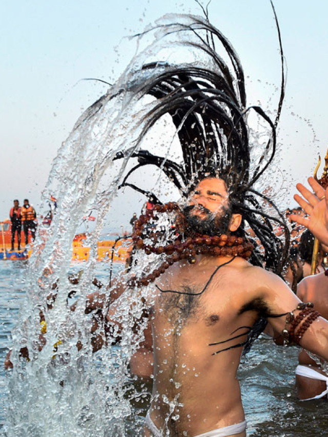 Naga Sadhu Facts: नागा साधुओं के बारे में 7 रोचक तथ्य: रहस्य, साधना और जीवनशैली