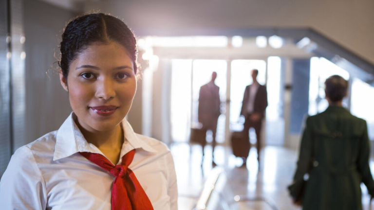 AAI Recruitment 2025: एयरपोर्ट अथॉरिटी ऑफ इंडिया में नौकरी पाने का मौका, 1 लाख से ज्यादा मिलेगी सैलरी, जानें कौन कर सकता है अप्लाई