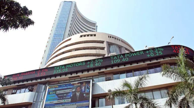 Stock Market Update: शेयर मार्केट की फ्लैट क्लोजिंग, सेंसेक्स 28 अंक टूटा, निफ्टी 22,932 पर, इन स्टॉक्स में रही बंपर तेजी