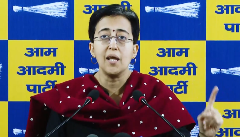 Delhi CM: दिल्ली के मुख्यमंत्री के नाम की घोषणा में देरी पर आप ने उठाए सवाल, कहा-‘पीएम मोदी 48 BJP विधायकों में से किसी पर भी भरोसा नहीं करते’