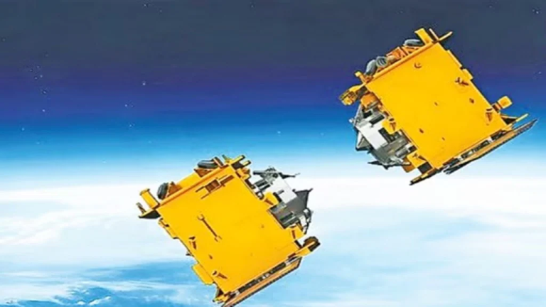 Spadex Undocking Successful: अंतरिक्ष की दुनिया में ISRO ने फिर किया कमाल, स्पैडेक्स की सफलतापूर्वक अनडॉकिंग