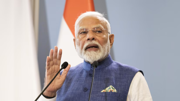 PM Modi ने जामनगर में वनतारा पशु संरक्षण केंद्र का किया दौरा, सोमनाथ मंदिर में भी करेंगे पूजा अर्चना