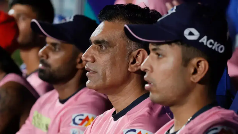 Munaf Patel Fined: दिल्ली कैपिटल्स के गेंदबाजी कोच मुनाफ पटेल पर BCCI ने ठोका तगड़ा जुर्माना, जानें क्या है इसकी वजह