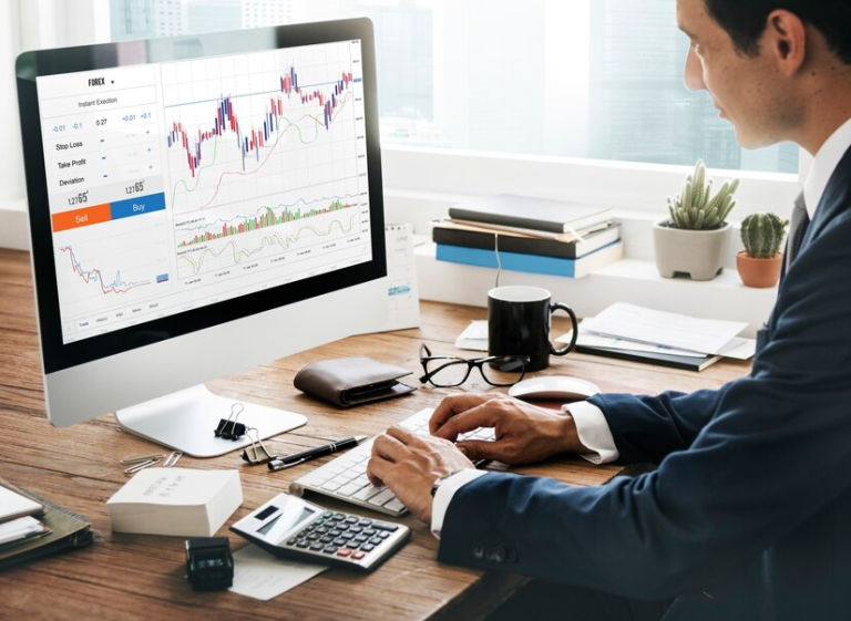 Stock Market Today: शेयर बाजार में तूफानी तेजी बरकरार, सेंसेक्स 658 अंक उछलकर 80,000 के पार, जानें किन शेयरों में रहा फायदा