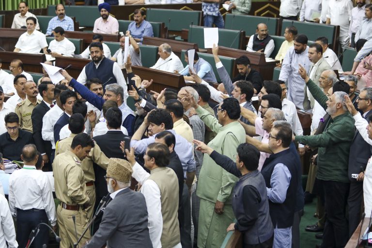 Waqf Bill: वक्फ कानून पर जम्मू कश्मीर विधानसभा में हंगामा, नेशनल कॉन्फ्रेंस ने स्थगन प्रस्ताव लाने की मांग की