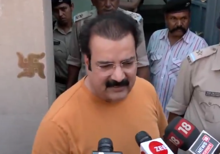 ED Raid: प्रताप सिंह खाचरियावास के आवास पर ED की छापेमारी,  कार्रवाई पर पूर्व मंत्री बोले- ‘मैं न आज डरा हूं, न कल डरूंगा’
