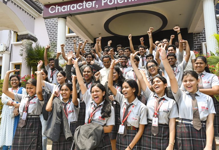 CBSE 10th Board Result 2025: सीबीएसई 10वीं का रिजल्ट घोषित, 93 प्रतिशत से अधिक स्टूडेंट पास