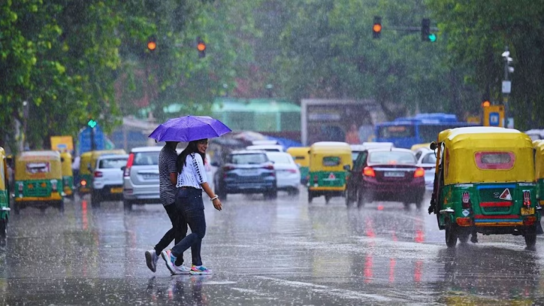 Rajasthan Weather update: राजस्थान के कई इलाकों में पश्चिमी विक्षोभ के कारण छाए रहेंगे बादल, इन जिलों में हो सकती है बारिश, जानें मौसम का ताजा अपडेट