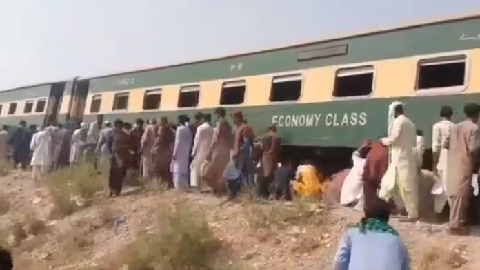 Pakistan Jaffar Express Derail