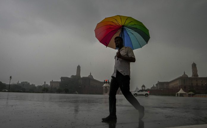 Weather: Rain in Delhi