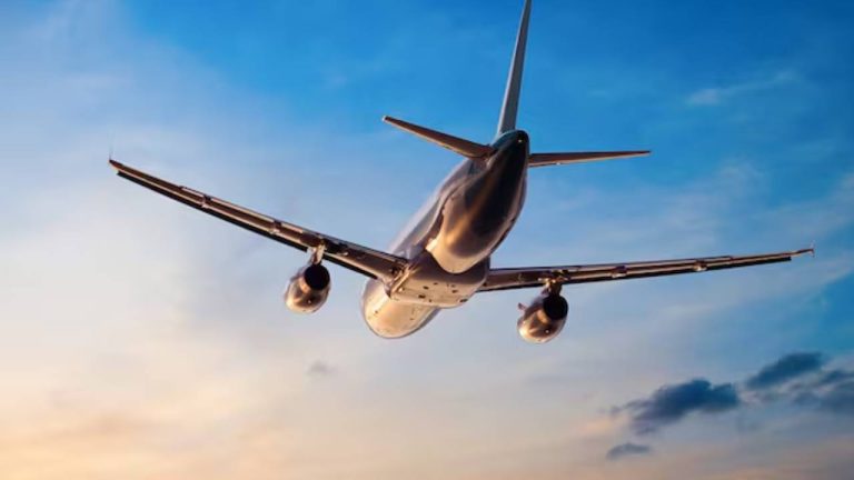 Russia Plane Missing : रूस में विमान लापता, 50 यात्रियों को लेकर भरी थी टिंडा के लिए उड़ान, एटीसी से टूटा संपर्क