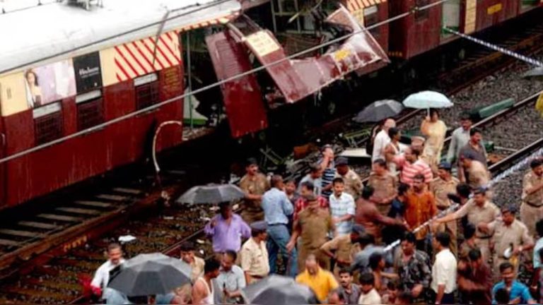 Mumbai Train Blasts : 12 आरोपियों की रिहाई के खिलाफ सुप्रीम कोर्ट पहुंची महाराष्ट्र सरकार, 24 जुलाई को होगी सुनवाई