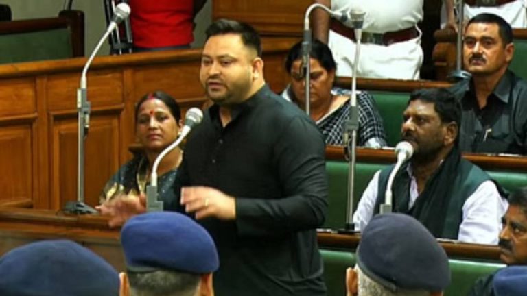 Bihar Election 2025 : SIR मुद्दे पर विपक्ष को बिहार विधानसभा में बयान देने का मौका मिला, तेजस्वी यादव ने मांगी माफी