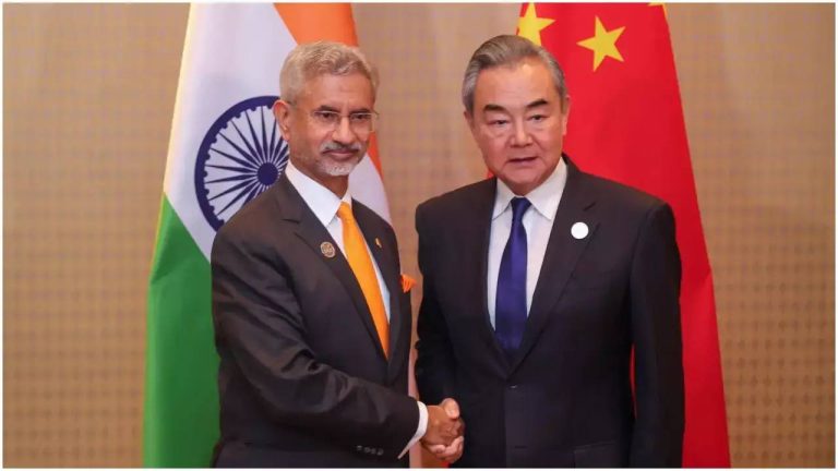 India-China Ties : भारत सरकार का बड़ा फैसला, 5 साल बाद भारत ने चीनी नागरिकों के लिए खोले दरवाजे, मिलेगा टूरिस्ट वीजा